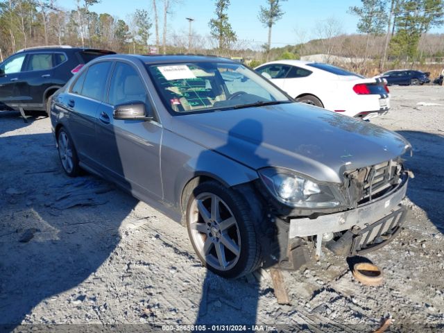 2014 MERCEDES-BENZ C 250 WDDGF4HB5EA962196