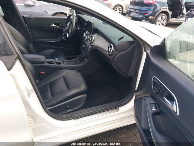 WDDSJ4EB8EN044321 Mercedes-Benz CLA 250