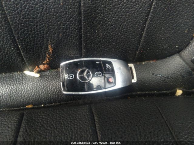 WDDZF4KB0HA235621 Mercedes-Benz E 300 4matic