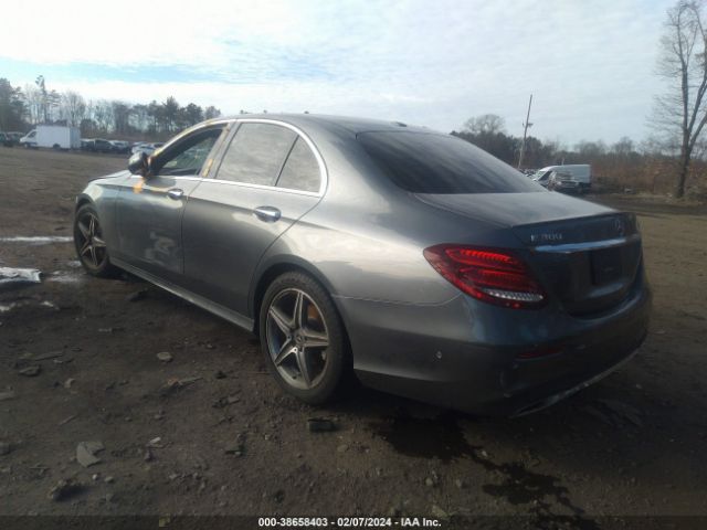 WDDZF4KB0HA235621 Mercedes-Benz E 300 4matic