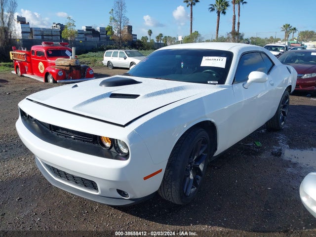 Dodge Challenger Sxt 2019 2C3CDZAGXKH739607 Image 2