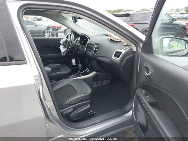 3C4NJCBB2LT230732 Jeep Compass Latitude Fwd