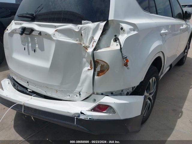Toyota RAV4 LE 2018 2T3ZFREVXJW509993 Image 18