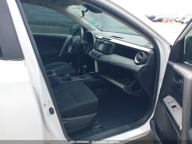 Toyota RAV4 LE 2018 2T3ZFREVXJW509993 Image 5
