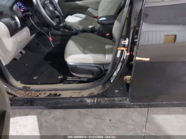 3KPF24AD3KE016667 KIA Forte Lxs