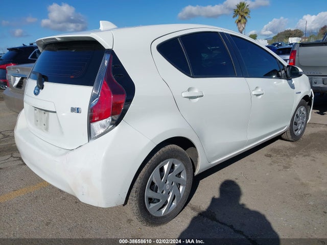 Toyota Prius C One 2015 JTDKDTB39F1098874 Image 4