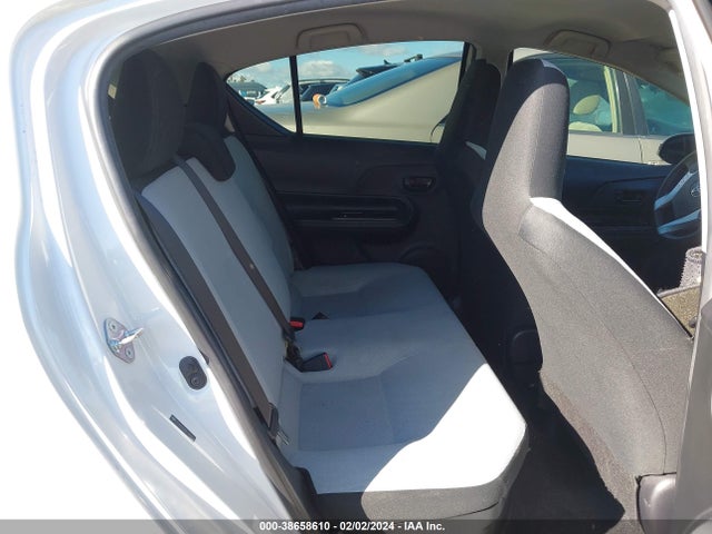 Toyota Prius C One 2015 JTDKDTB39F1098874 Image 8