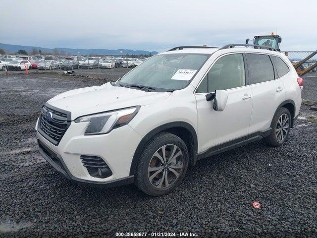 Subaru Forester Limited 2023 JF2SKAPC4PH532079 Image 2