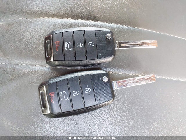 KIA SOUL + 2016 KNDJP3A59G7399438 Image 11
