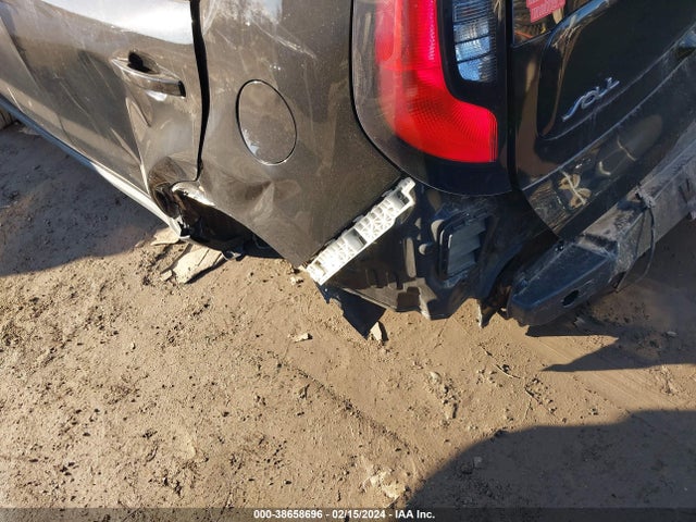 KIA SOUL + 2016 KNDJP3A59G7399438 Image 14