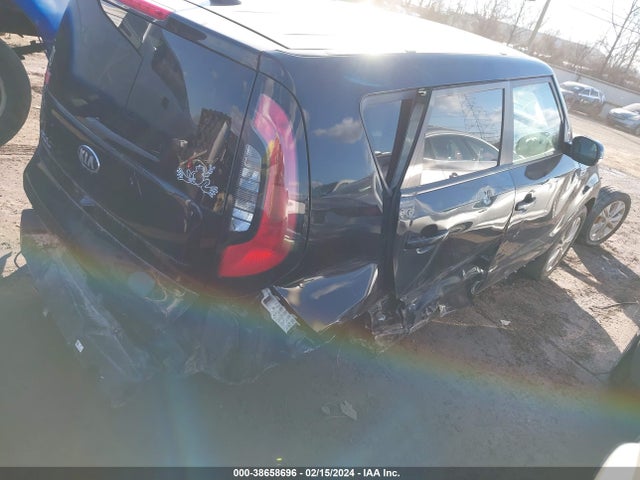 KIA SOUL + 2016 KNDJP3A59G7399438 Image 4