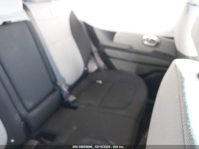 KIA SOUL + 2016 KNDJP3A59G7399438 Image 8