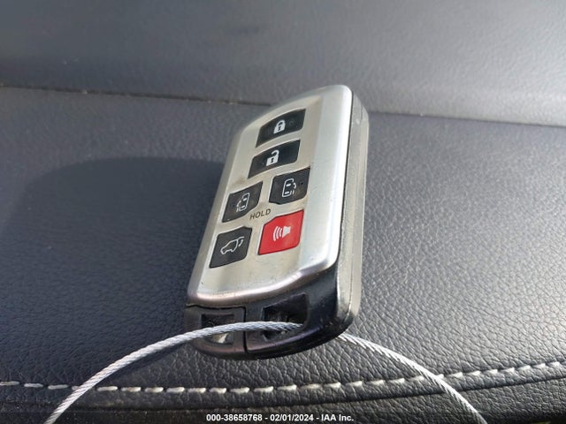 2015 TOYOTA SIENNA SE 8 PASSENGER VIN: 5TDXK3DCXFS531257