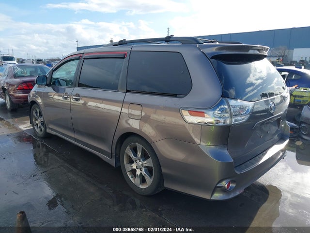 2015 TOYOTA SIENNA SE 8 PASSENGER VIN: 5TDXK3DCXFS531257