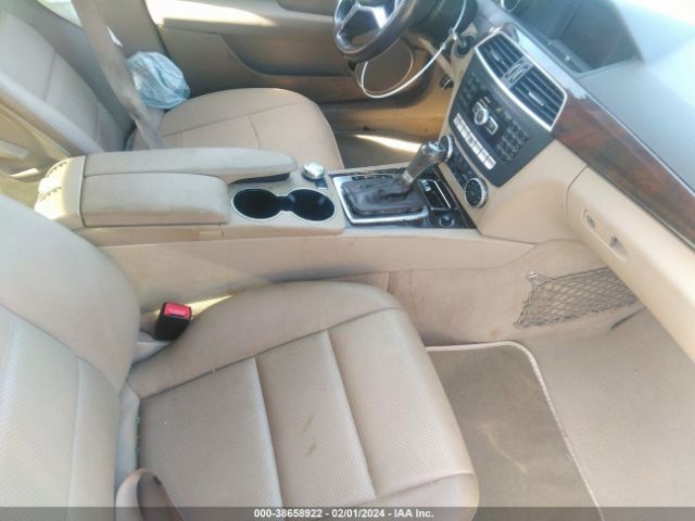 WDDGF4HB2EA963841 Mercedes-Benz C 250 Luxury/sport