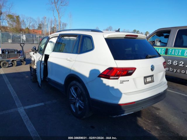 3VV2B7AX2LM120084 Volkswagen Tiguan 2.0t Se/2.0t Se R-line Black/2.0t Sel