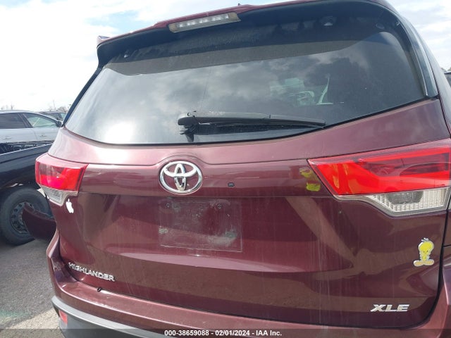 Toyota Highlander Xle 2018 5TDKZRFH0JS239112 Image 16