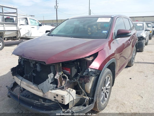 Toyota Highlander Xle 2018 5TDKZRFH0JS239112 Image 2