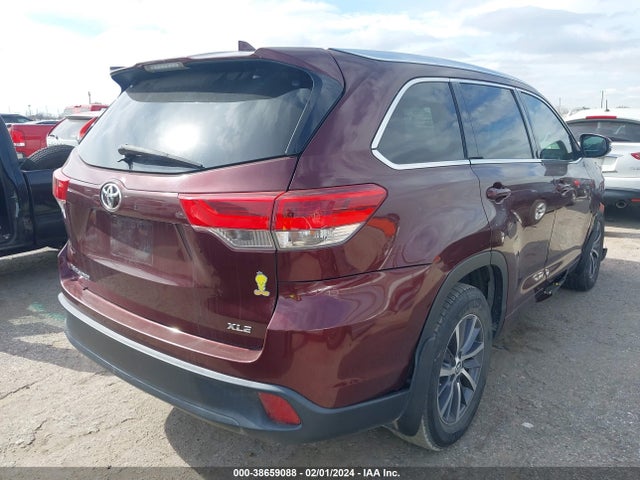 Toyota Highlander Xle 2018 5TDKZRFH0JS239112 Image 4