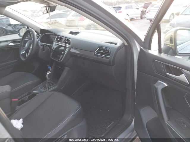 3VV3B7AX1PM116411 Volkswagen Tiguan 2.0t Se