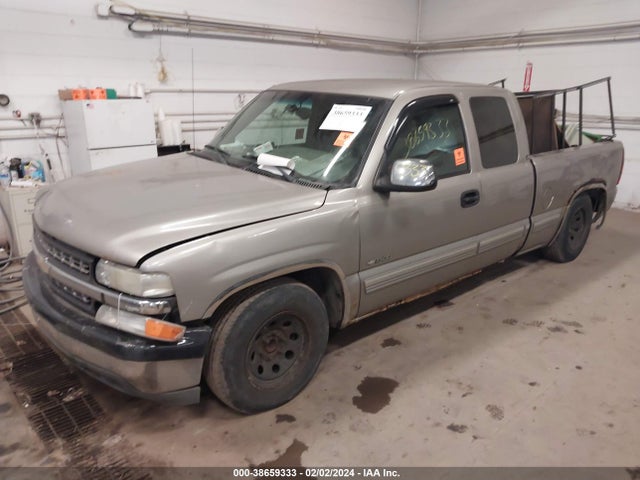 2002 CHEVROLET SILVERADO 1500 LS VIN: 2GCEC19V521388478