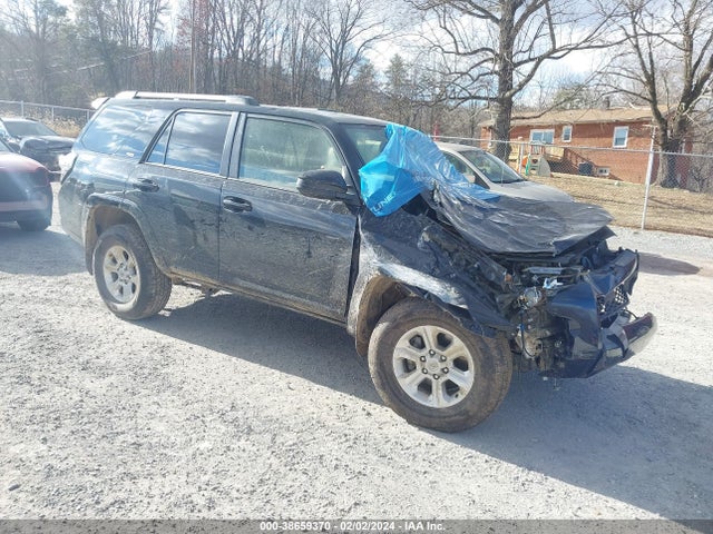 Toyota 4RUNNER SR5 2022 JTEMU5JR1N6035615 Image 1