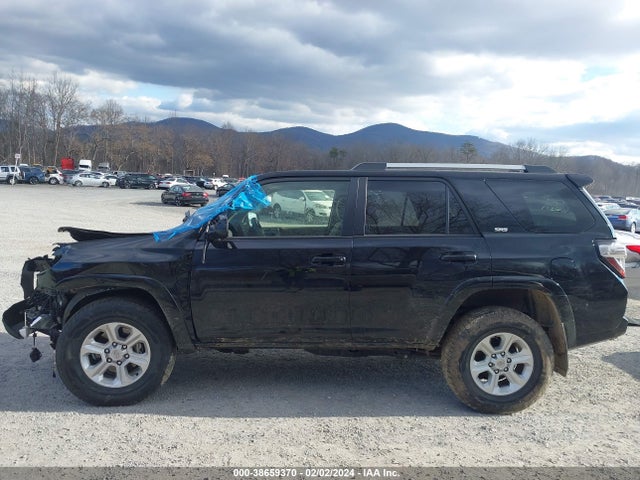 Toyota 4RUNNER SR5 2022 JTEMU5JR1N6035615 Image 15