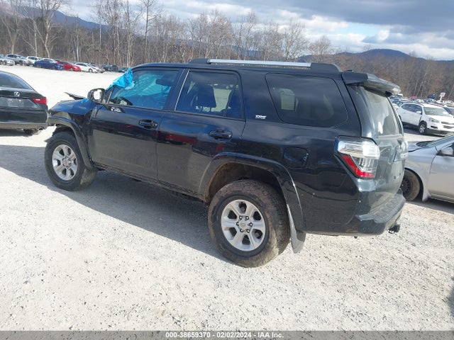 Toyota 4RUNNER SR5 2022 JTEMU5JR1N6035615 Image 3