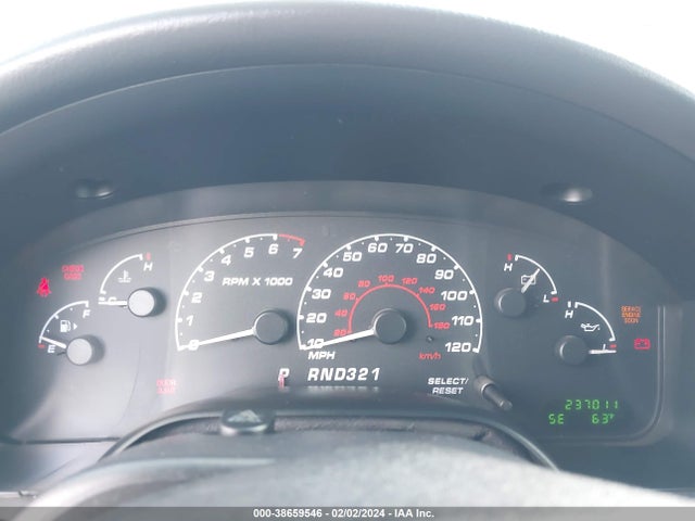 2002 FORD EXPLORER XLT VIN: 1FMDU73K52UD72811