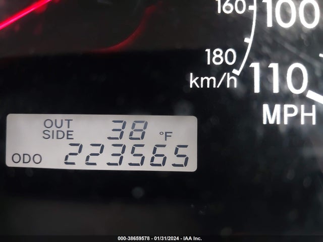 2008 TOYOTA COROLLA LE VIN: 1NXBR32EX8Z048890