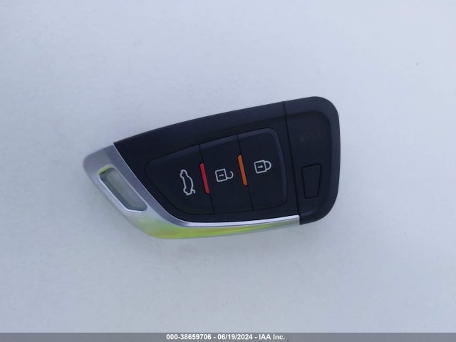 2019 JAGUAR XE SAJAR4FX5KCP50776 Photo 10