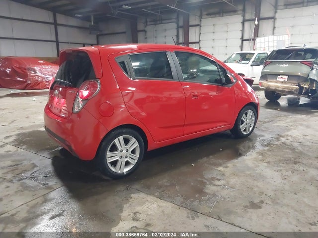 Chevrolet Spark 1lt Auto 2014 KL8CD6S9XEC462841 Image 4