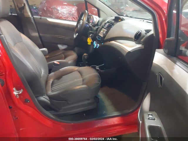 Chevrolet Spark 1lt Auto 2014 KL8CD6S9XEC462841 Image 5