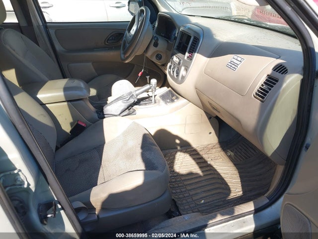 2005 FORD ESCAPE XLT VIN: 1FMYU031X5DA13619