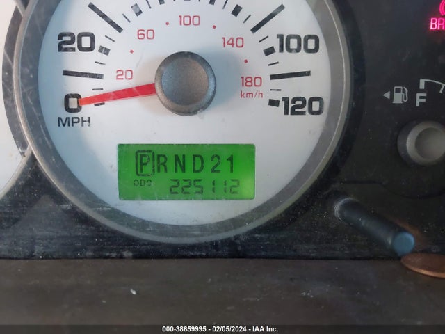 2005 FORD ESCAPE XLT VIN: 1FMYU031X5DA13619