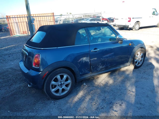2010 MINI COOPER WMWMR3C5XATU98107 Photo 3