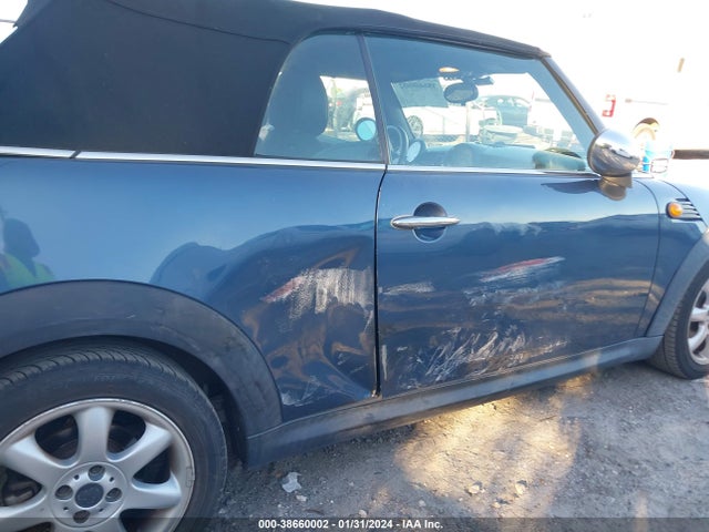 2010 MINI COOPER WMWMR3C5XATU98107 Photo 5