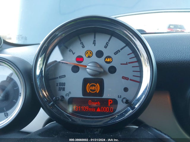 2010 MINI COOPER WMWMR3C5XATU98107 Photo 6