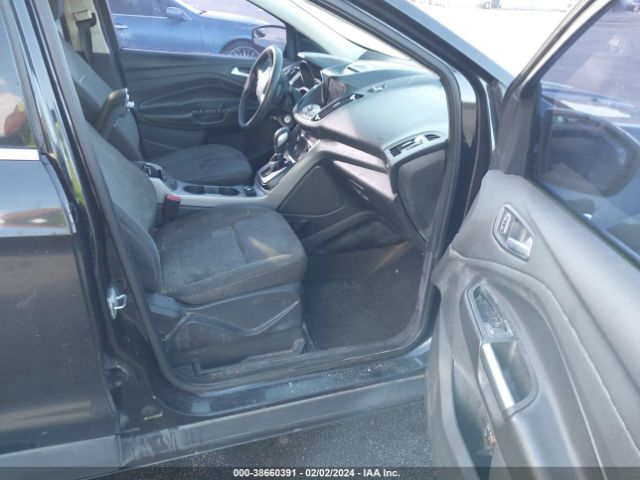 1FMCU0G9XEUE46819 Ford ESCAPE SE