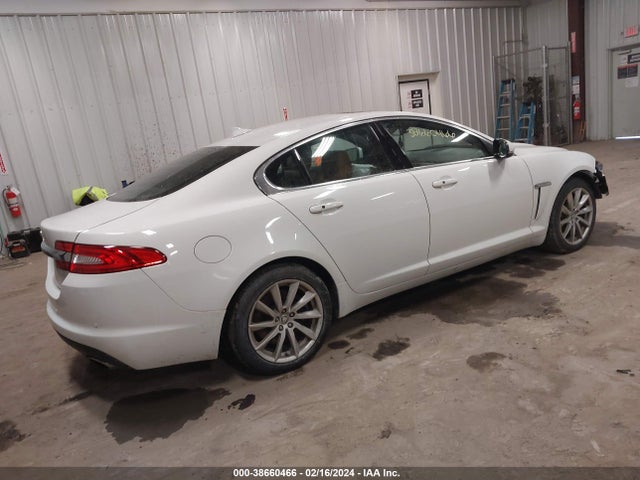 2013 JAGUAR XF SAJWA0ES9DPS89007 Photo 3