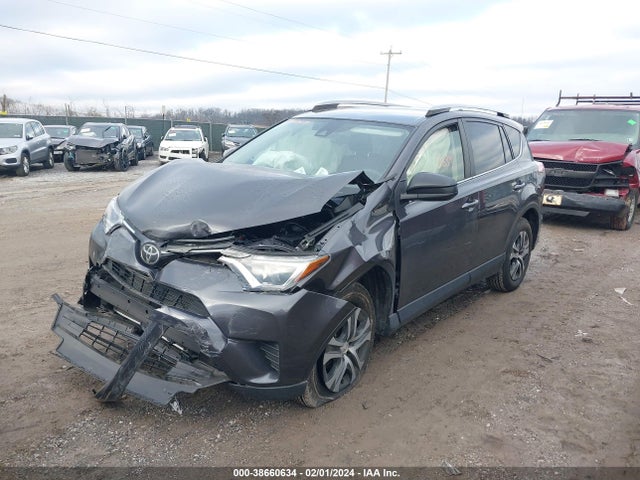 Toyota RAV4 LE 2017 JTMBFREV9HJ133605 Image 2