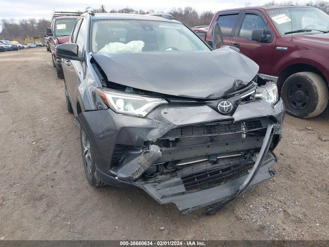 Toyota RAV4 LE 2017 JTMBFREV9HJ133605 Image 6