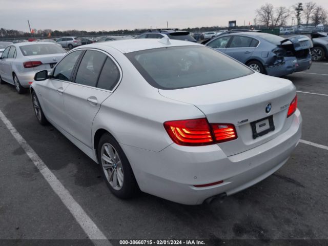 WBA5A7C55GG148016 BMW 528i Xdrive