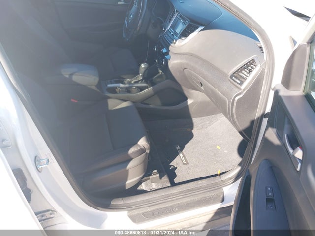Hyundai Tucson Night 2017 KM8J33A27HU540166 Image 5