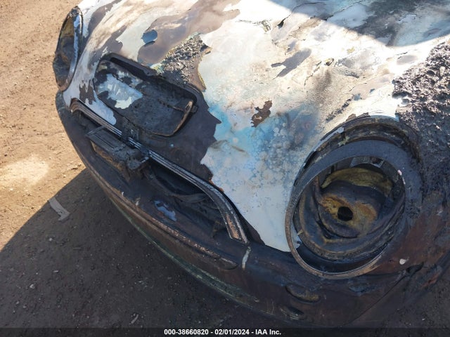 2005 MINI COOPER WMWRC33405TC58345 Photo 9