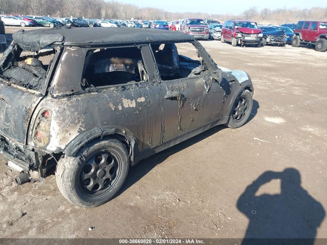 2005 MINI COOPER WMWRC33405TC58345 Photo 3