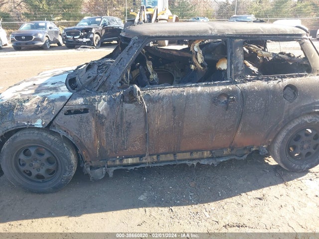 2005 MINI COOPER WMWRC33405TC58345 Photo 5