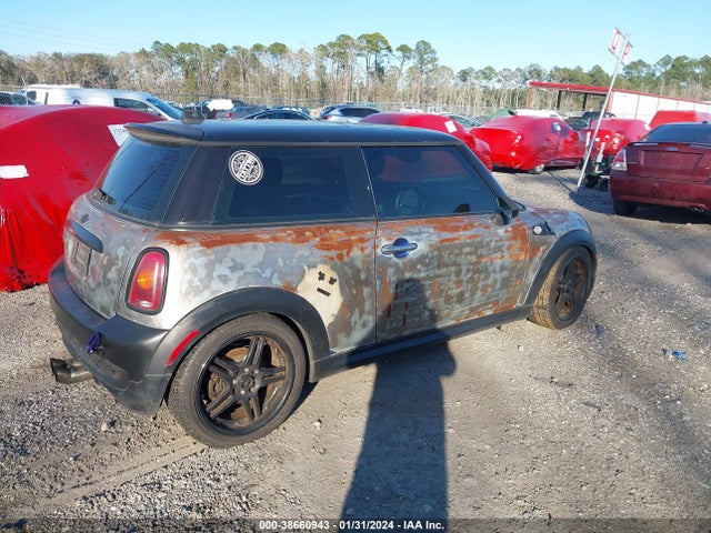 2007 MINI COOPER S WMWMF73527TV31528 Photo 3