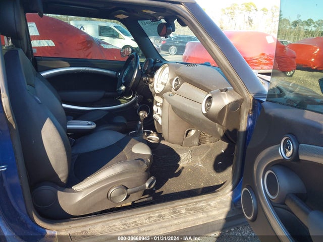 2007 MINI COOPER S WMWMF73527TV31528 Photo 4