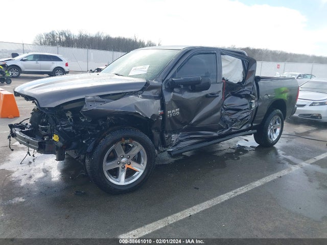 RAM 1500 Express  4x4 5'7 Box 2017 3C6RR7KT0HG796468 Image 2